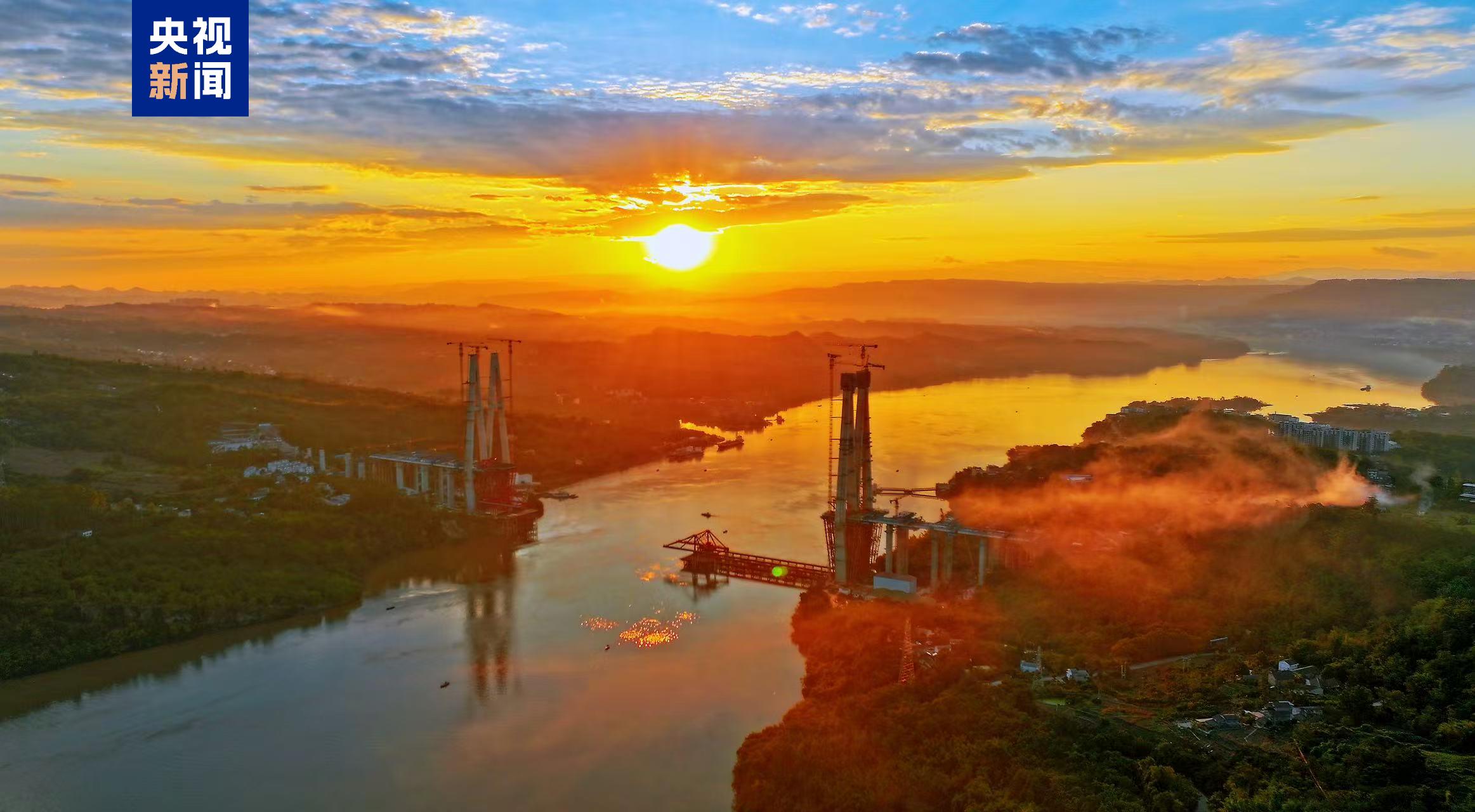 渝萬(wàn)高鐵石沱長(zhǎng)江大橋首節(jié)鋼梁成功架設(shè)