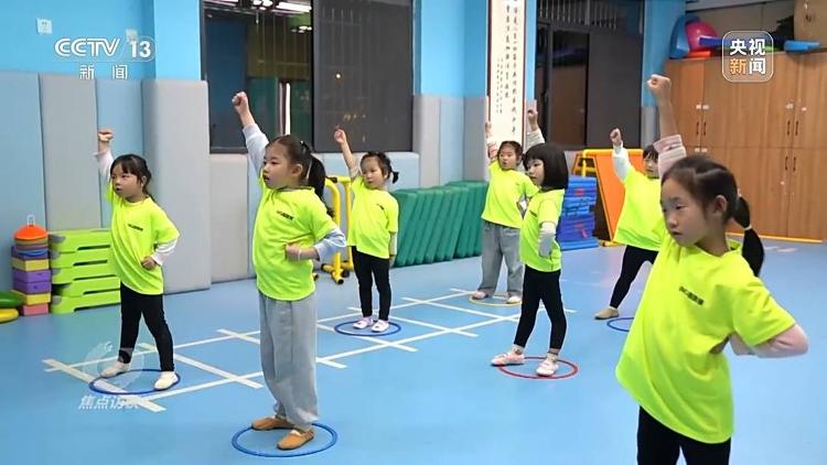 娃放春秋假 爸媽不在家?看各地“花式托管”接住焦慮